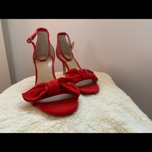 Ann Taylor Red Suede Pumps - NWOT - Picture 4 of 7